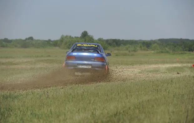 Rallye fahren (Subaru Impreza STI - 5 Rdn) in der Nähe von Sopron - 4