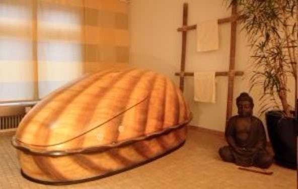 Samadhi Bad Floating in Basel (70 min)