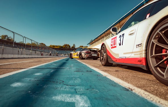 Porsche 911 GT3 Oschersleben (4 Rdn.)