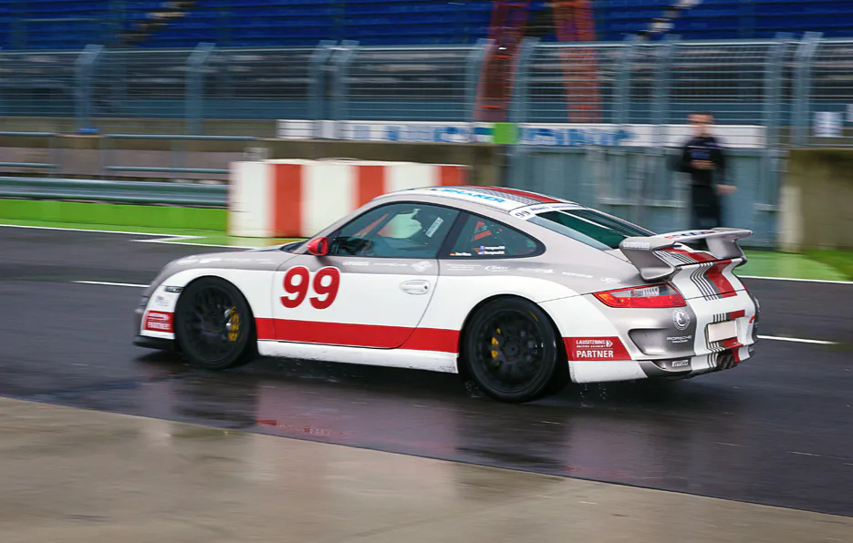 Porsche 911 GT3 Rennstrecken-Training (10 Rdn) Groß Dölln - 4