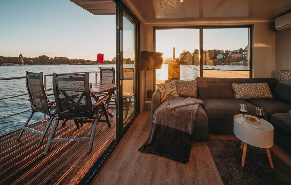 Kurzurlaub Floatinghouse Röblinsee für 4 (2 Nächte)