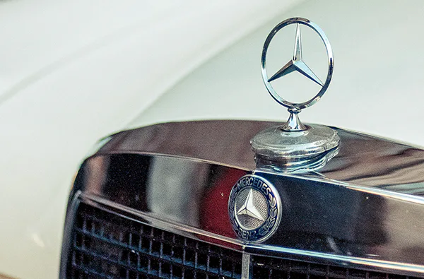 Mercedes Oldtimer mieten in Marburg für bis zu 4 Personen (2 Std.) - 2