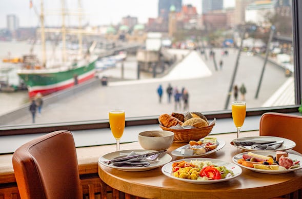 Frühstück & Elbphilharmonie Führung Hamburg für 2