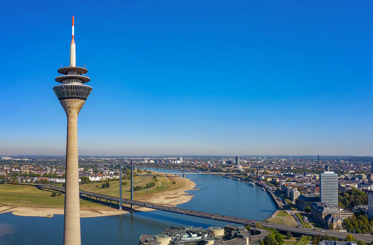 Frühstück & Rheinturm Düsseldorf für 2 - 1