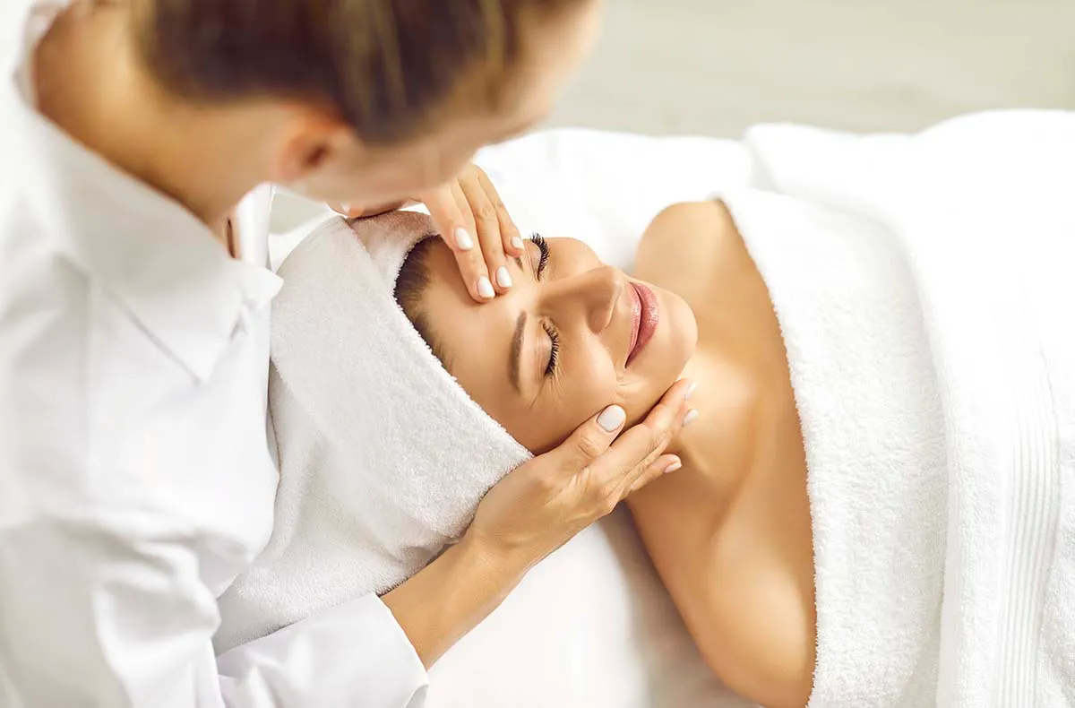 Gesichtsbehandlung (Glamour-Treatment) Stuttgart - 5