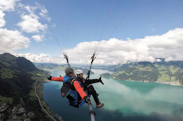 Gleitschirm Thermikflug Ennetbürgen
