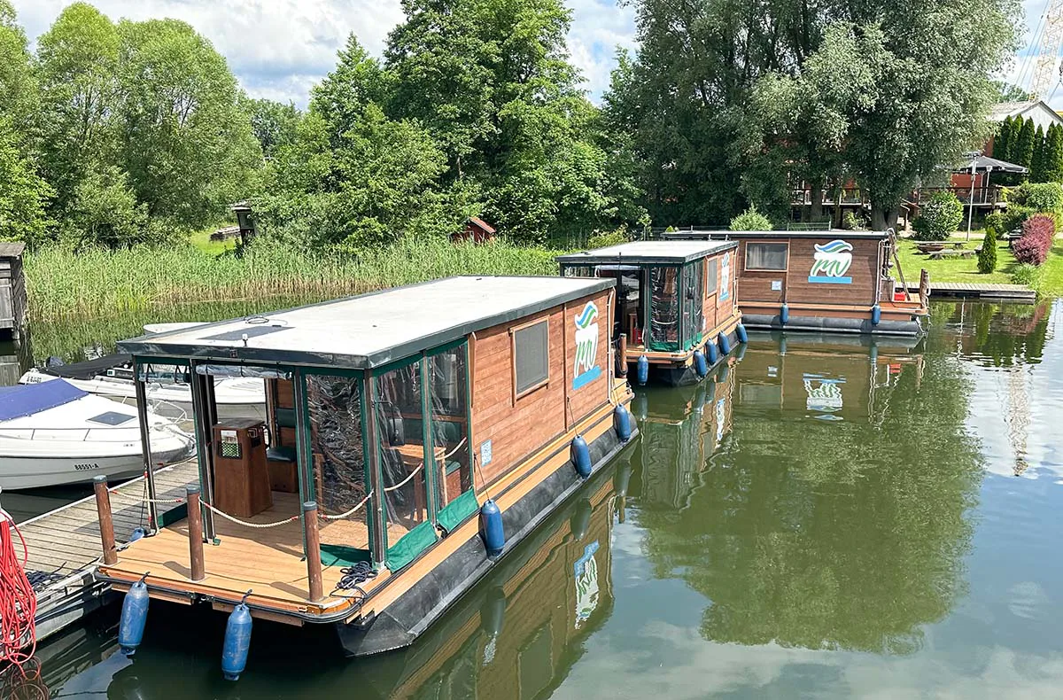 Hausboot Urlaub für 6 (4 Nächte) Priepert (6 Plätze - D9) - 2