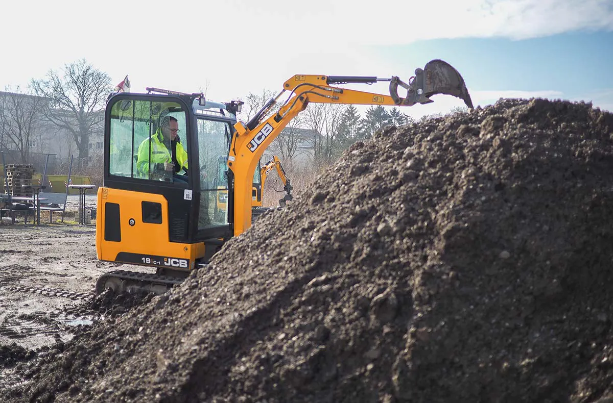Radlader & Bagger fahren Wuppertal