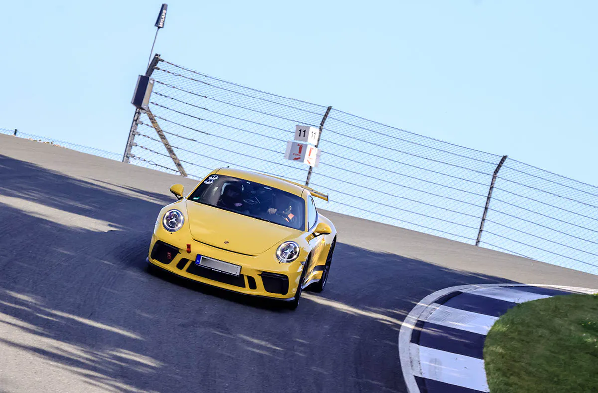 Porsche GT3 CS Race-Taxi beim NLS-Rennen am Nürburgring - 5