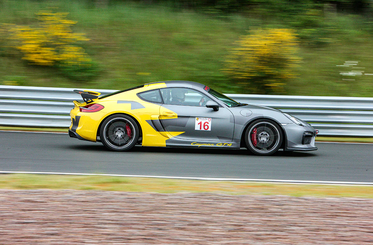 Renntaxi Porsche Cayman GT4 (3 Rdn.) Nürburgring - 2