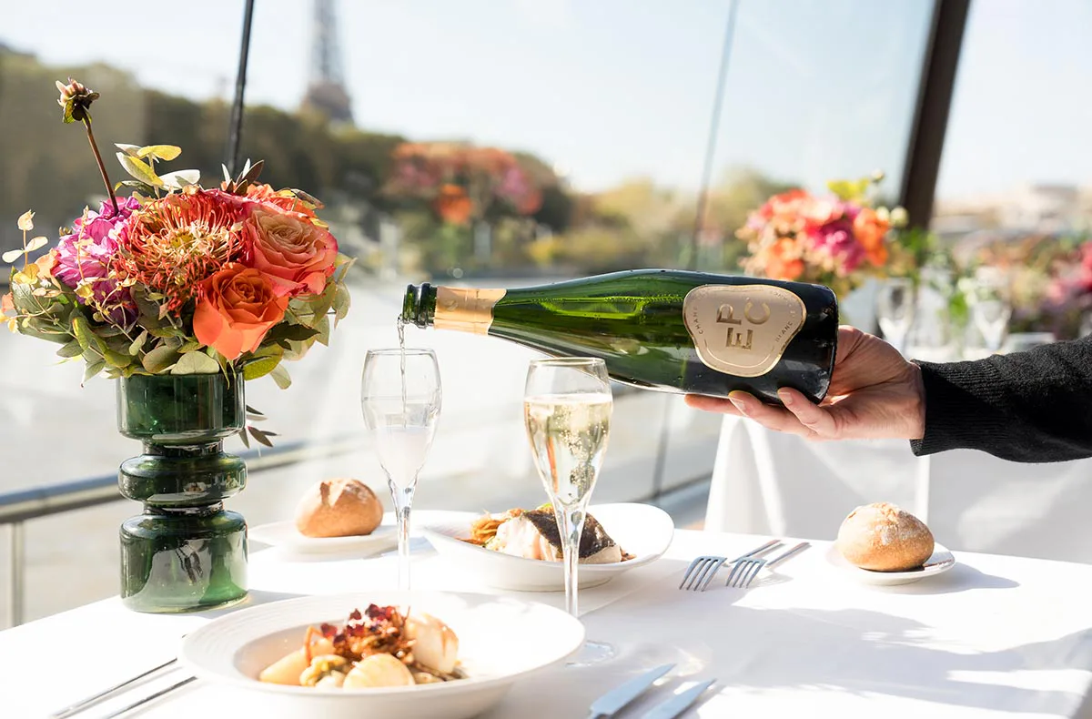 Bootsfahrt auf der Seine in Paris mit Mittagessen - 2
