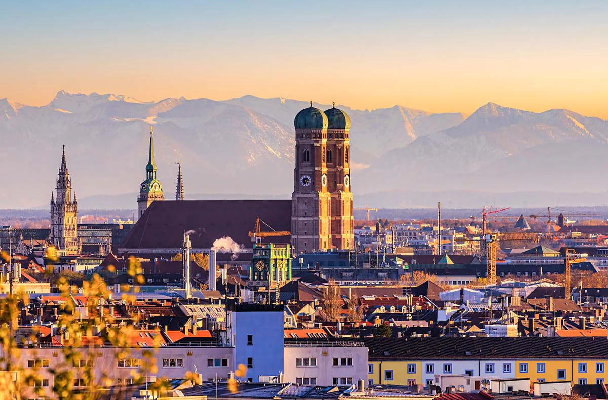 Städtetrip München mit Tour über den Viktualienmarkt für 2 - 1