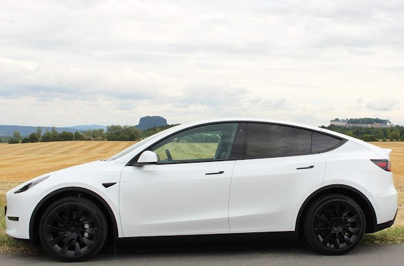 Tesla Model Y mieten Dresden (1 Tag)