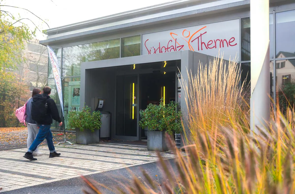 Therme Bad Bergzabern für 2 - 9