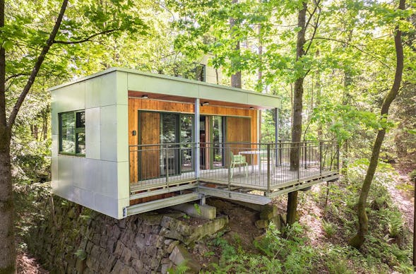 Übernachtung im Haus an der Klippe oder am Teich (Mo-Do)
