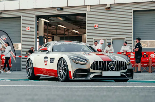 Mercedes AMG selber fahren ab 14 Jahre (3 Rd.)